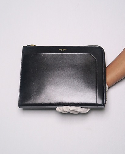 Classic Pouch, front view